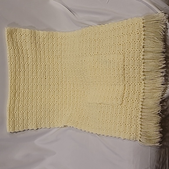 Handmade wrap scarf crocheted pale yellow super soft yarn pockets fringe - Picture 1 of 5